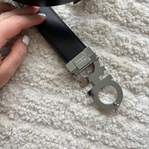 Black Leather Belt 46 inch with Silver Buckle - Picture 4 of 5